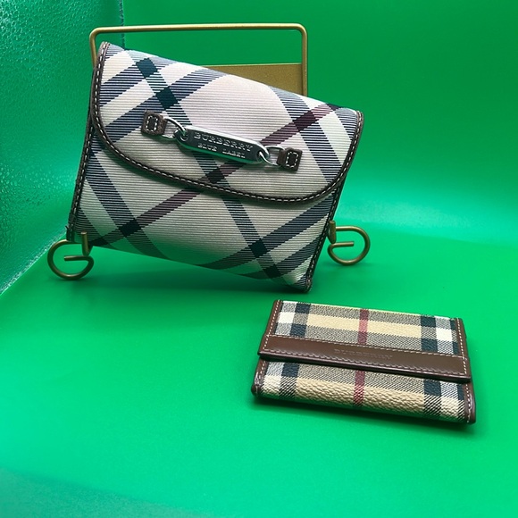 Burberry blue label wallet& coin pouch - Picture 1 of 17